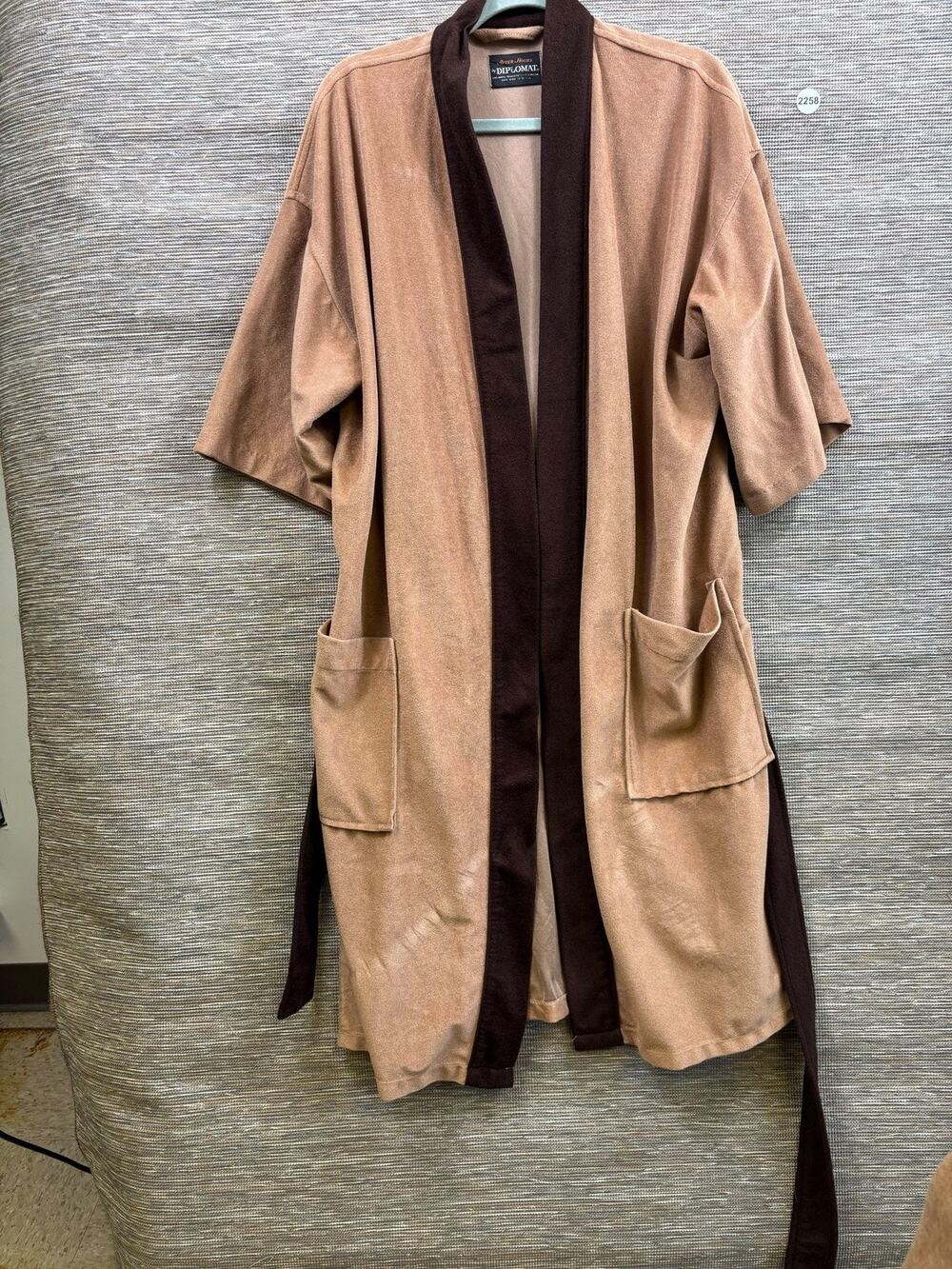 Vintage Diplomat Robe Mens One Size Brown Velour Short Sleeve Belted Lounge